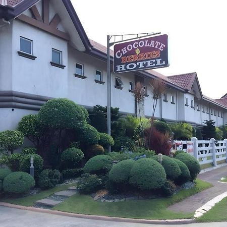 Chocolate And Berries Hotel Baliuag Buitenkant foto